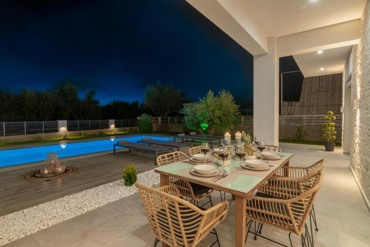 Solis Ortus Villa! Kalamákion Екстериор снимка